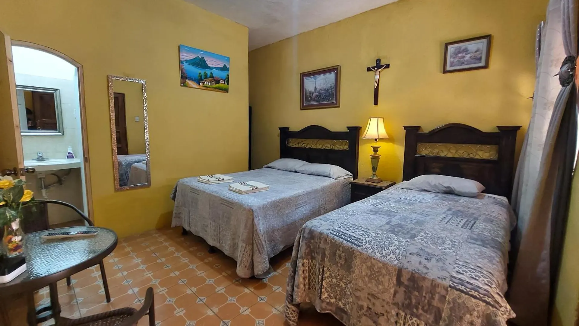 אנטיגואה גואטמלה Hotel Nolasco הונדורס
